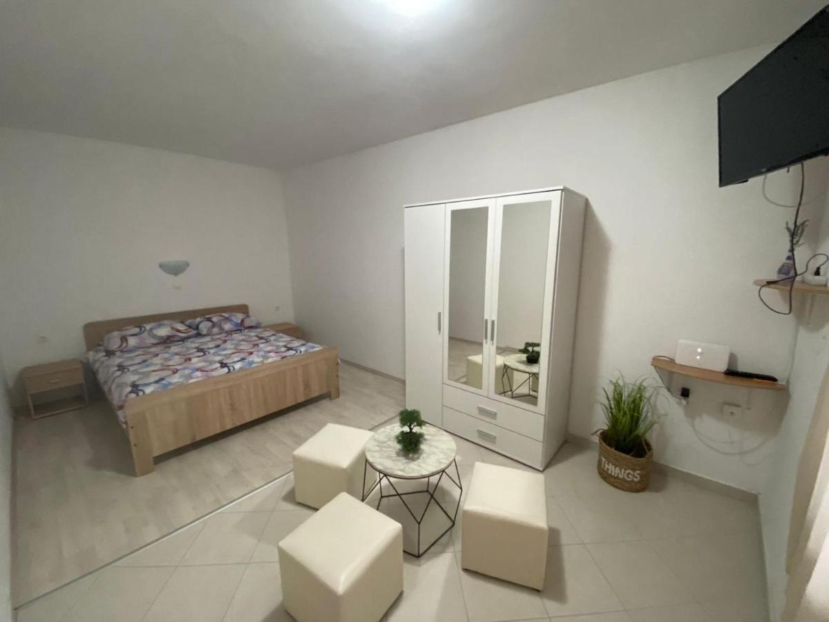 Apartman Nina Posedarje Exterior photo